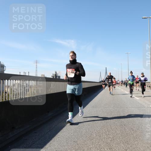 03.10.2025 - Köhlbrandbrückenlauf Yannick Fuchs http://msf.ph/oto/9195448 03.10.2025 11:59:36 Position 3  meine-sportfotos.de