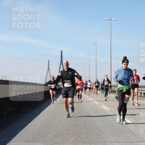 03.10.2025 - Köhlbrandbrückenlauf Yannick Fuchs http://msf.ph/oto/9195451 03.10.2025 11:59:37 Position 3  meine-sportfotos.de