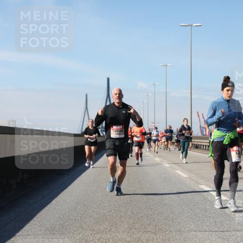 03.10.2025 - Köhlbrandbrückenlauf Yannick Fuchs http://msf.ph/oto/9195453 03.10.2025 11:59:37 Position 3  meine-sportfotos.de