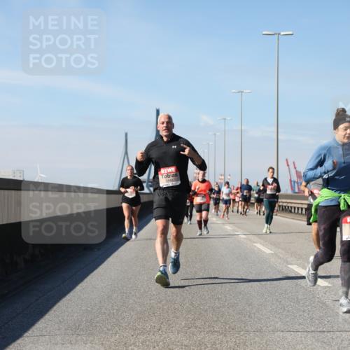 03.10.2025 - Köhlbrandbrückenlauf Yannick Fuchs http://msf.ph/oto/9195454 03.10.2025 11:59:37 Position 3 5449 meine-sportfotos.de