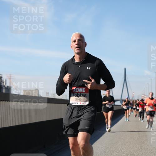 03.10.2025 - Köhlbrandbrückenlauf Yannick Fuchs http://msf.ph/oto/9195461 03.10.2025 11:59:39 Position 3 5449 meine-sportfotos.de