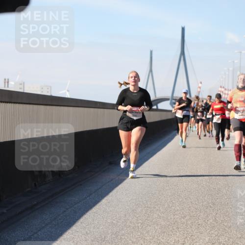 03.10.2025 - Köhlbrandbrückenlauf Yannick Fuchs http://msf.ph/oto/9195463 03.10.2025 11:59:40 Position 3 0646 meine-sportfotos.de