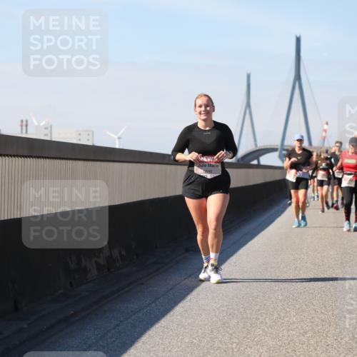 03.10.2025 - Köhlbrandbrückenlauf Yannick Fuchs http://msf.ph/oto/9195466 03.10.2025 11:59:41 Position 3 6646, 6786 meine-sportfotos.de