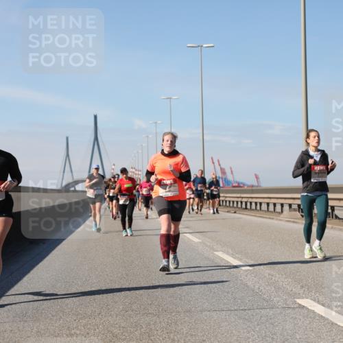 03.10.2025 - Köhlbrandbrückenlauf Yannick Fuchs http://msf.ph/oto/9195474 03.10.2025 11:59:42 Position 3 6646 meine-sportfotos.de