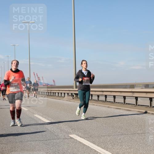 03.10.2025 - Köhlbrandbrückenlauf Yannick Fuchs http://msf.ph/oto/9195475 03.10.2025 11:59:42 Position 3  meine-sportfotos.de