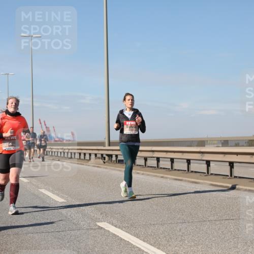 03.10.2025 - Köhlbrandbrückenlauf Yannick Fuchs http://msf.ph/oto/9195476 03.10.2025 11:59:43 Position 3  meine-sportfotos.de