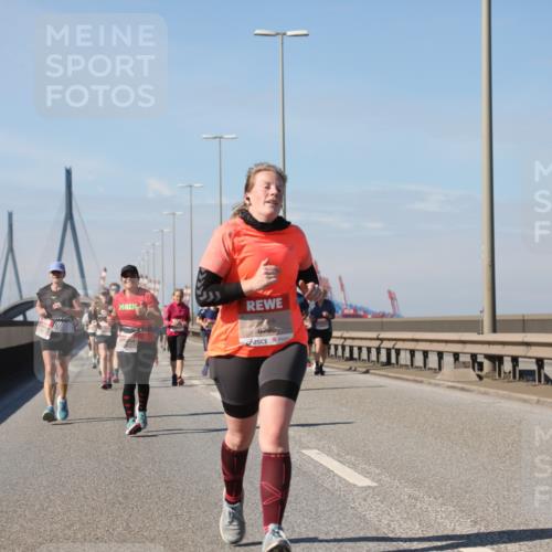 03.10.2025 - Köhlbrandbrückenlauf Yannick Fuchs http://msf.ph/oto/9195479 03.10.2025 11:59:43 Position 3 6795, 6117 meine-sportfotos.de