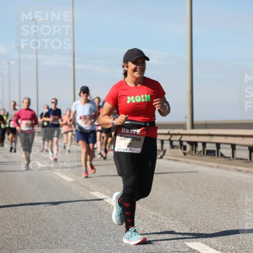 03.10.2025 - Köhlbrandbrückenlauf Yannick Fuchs http://msf.ph/oto/9195488 03.10.2025 11:59:46 Position 3 6221 meine-sportfotos.de