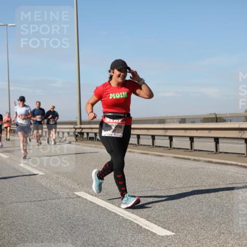 03.10.2025 - Köhlbrandbrückenlauf Yannick Fuchs http://msf.ph/oto/9195490 03.10.2025 11:59:46 Position 3 0221 meine-sportfotos.de