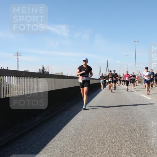 03.10.2025 - Köhlbrandbrückenlauf Yannick Fuchs http://msf.ph/oto/9195493 03.10.2025 11:59:47 Position 3  meine-sportfotos.de