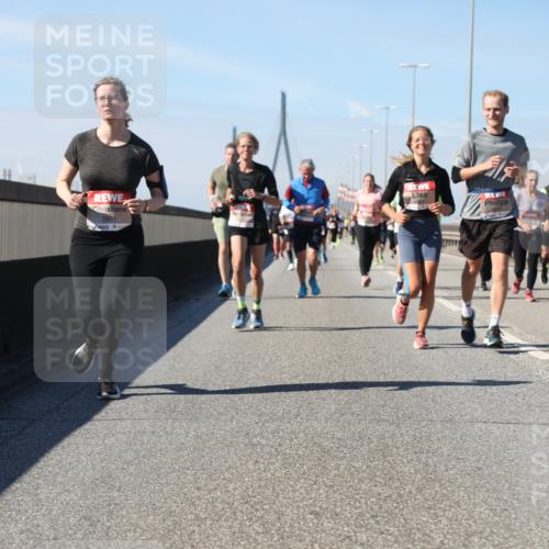 03.10.2025 - Köhlbrandbrückenlauf Yannick Fuchs http://msf.ph/oto/9195523 03.10.2025 11:59:54 Position 3 5851 meine-sportfotos.de