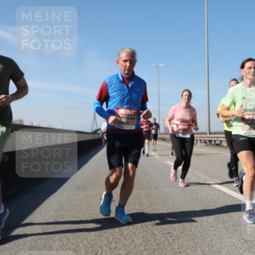 03.10.2025 - Köhlbrandbrückenlauf Yannick Fuchs http://msf.ph/oto/9195548 03.10.2025 11:59:59 Position 3  meine-sportfotos.de