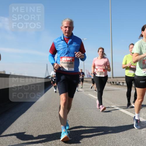 03.10.2025 - Köhlbrandbrückenlauf Yannick Fuchs http://msf.ph/oto/9195549 03.10.2025 12:00:00 Position 3 5084, 6589 meine-sportfotos.de