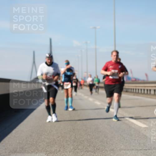 03.10.2025 - Köhlbrandbrückenlauf Yannick Fuchs http://msf.ph/oto/9195552 03.10.2025 12:00:01 Position 3  meine-sportfotos.de