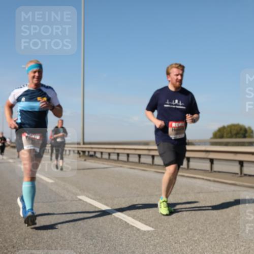 03.10.2025 - Köhlbrandbrückenlauf Yannick Fuchs http://msf.ph/oto/9195572 03.10.2025 12:00:06 Position 3  meine-sportfotos.de