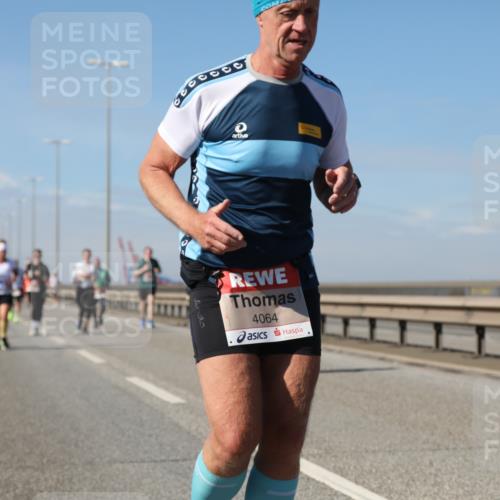 03.10.2025 - Köhlbrandbrückenlauf Yannick Fuchs http://msf.ph/oto/9195573 03.10.2025 12:00:06 Position 3 4064 meine-sportfotos.de
