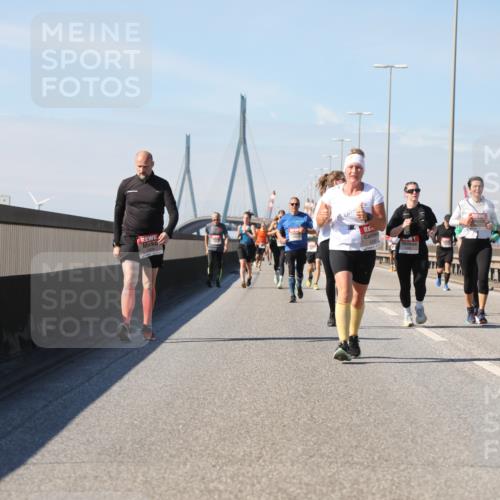 03.10.2025 - Köhlbrandbrückenlauf Yannick Fuchs http://msf.ph/oto/9195581 03.10.2025 12:00:09 Position 3  meine-sportfotos.de