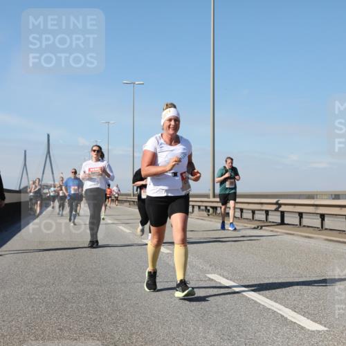 03.10.2025 - Köhlbrandbrückenlauf Yannick Fuchs http://msf.ph/oto/9195588 03.10.2025 12:00:11 Position 3  meine-sportfotos.de