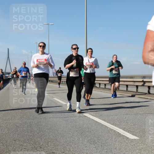 03.10.2025 - Köhlbrandbrückenlauf Yannick Fuchs http://msf.ph/oto/9195591 03.10.2025 12:00:13 Position 3 5774 meine-sportfotos.de