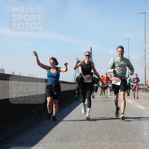 03.10.2025 - Köhlbrandbrückenlauf Yannick Fuchs http://msf.ph/oto/9195612 03.10.2025 12:00:18 Position 3 46565, 6675 meine-sportfotos.de