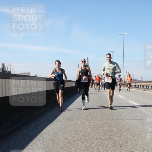 03.10.2025 - Köhlbrandbrückenlauf Yannick Fuchs http://msf.ph/oto/9195614 03.10.2025 12:00:18 Position 3 4367 meine-sportfotos.de