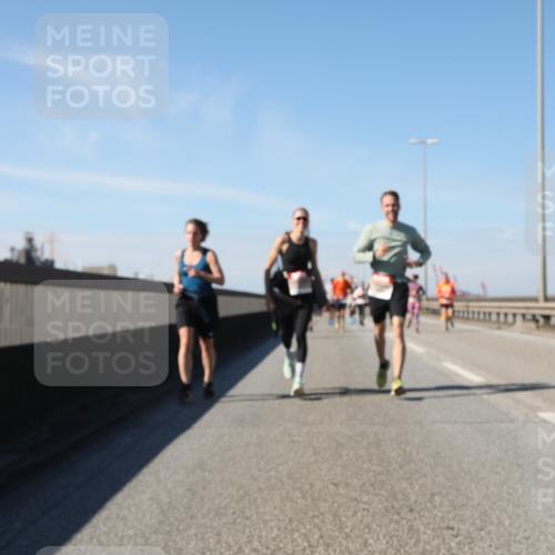03.10.2025 - Köhlbrandbrückenlauf Yannick Fuchs http://msf.ph/oto/9195616 03.10.2025 12:00:19 Position 3  meine-sportfotos.de