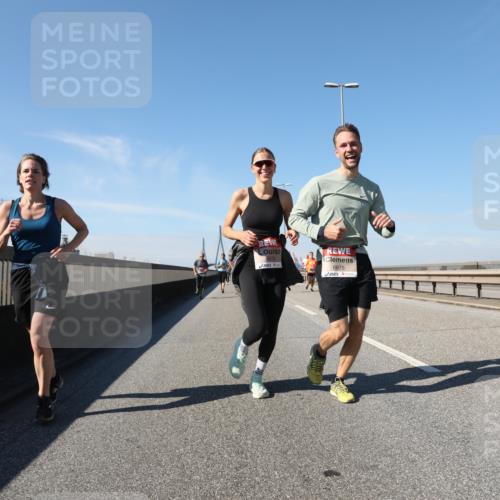 03.10.2025 - Köhlbrandbrückenlauf Yannick Fuchs http://msf.ph/oto/9195625 03.10.2025 12:00:20 Position 3 6675 meine-sportfotos.de