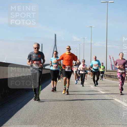 03.10.2025 - Köhlbrandbrückenlauf Yannick Fuchs http://msf.ph/oto/9195632 03.10.2025 12:00:22 Position 3  meine-sportfotos.de