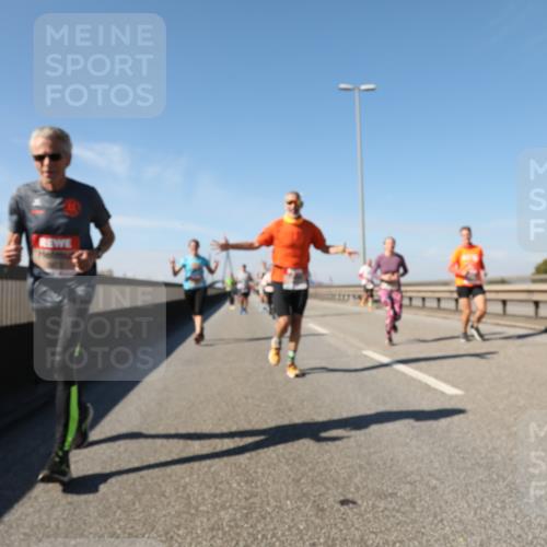 03.10.2025 - Köhlbrandbrückenlauf Yannick Fuchs http://msf.ph/oto/9195644 03.10.2025 12:00:25 Position 3  meine-sportfotos.de