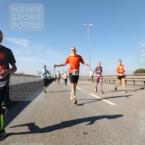 03.10.2025 - Köhlbrandbrückenlauf Yannick Fuchs http://msf.ph/oto/9195645 03.10.2025 12:00:25 Position 3  meine-sportfotos.de