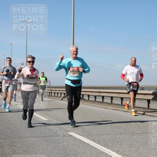 03.10.2025 - Köhlbrandbrückenlauf Yannick Fuchs http://msf.ph/oto/9195653 03.10.2025 12:00:28 Position 3  meine-sportfotos.de