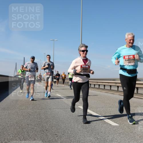 03.10.2025 - Köhlbrandbrückenlauf Yannick Fuchs http://msf.ph/oto/9195660 03.10.2025 12:00:29 Position 3 4739, 4385 meine-sportfotos.de