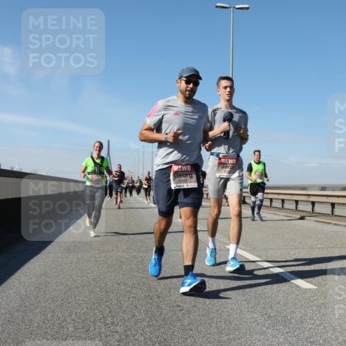 03.10.2025 - Köhlbrandbrückenlauf Yannick Fuchs http://msf.ph/oto/9195670 03.10.2025 12:00:31 Position 3 6337 meine-sportfotos.de