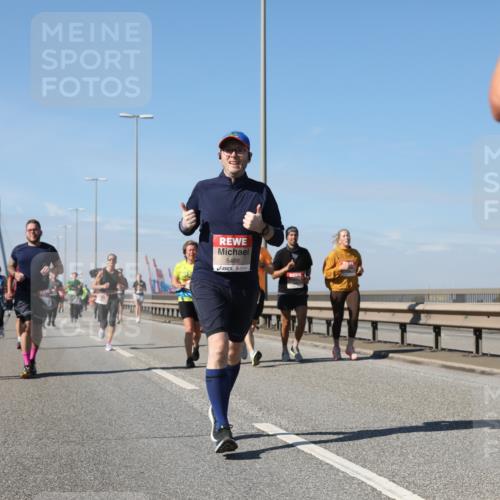 03.10.2025 - Köhlbrandbrückenlauf Yannick Fuchs http://msf.ph/oto/9195680 03.10.2025 12:00:34 Position 3 5488 meine-sportfotos.de