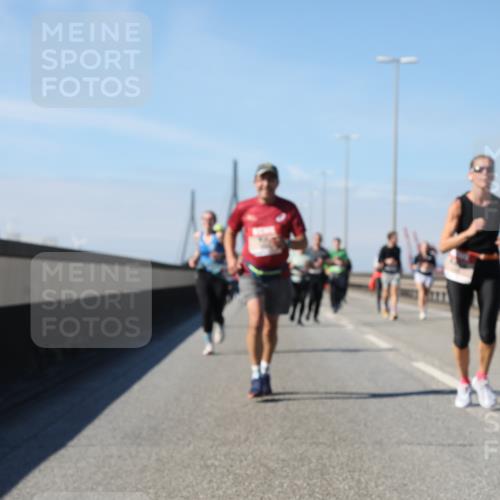 03.10.2025 - Köhlbrandbrückenlauf Yannick Fuchs http://msf.ph/oto/9195695 03.10.2025 12:00:37 Position 3  meine-sportfotos.de