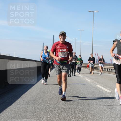 03.10.2025 - Köhlbrandbrückenlauf Yannick Fuchs http://msf.ph/oto/9195696 03.10.2025 12:00:38 Position 3 5047, 4709 meine-sportfotos.de