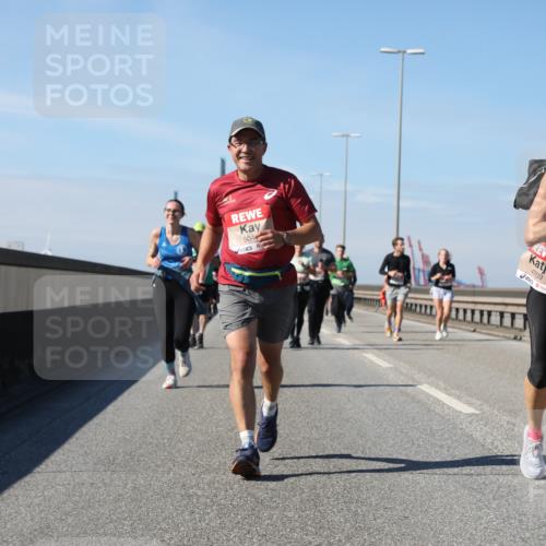 03.10.2025 - Köhlbrandbrückenlauf Yannick Fuchs http://msf.ph/oto/9195698 03.10.2025 12:00:38 Position 3 504, 4709 meine-sportfotos.de