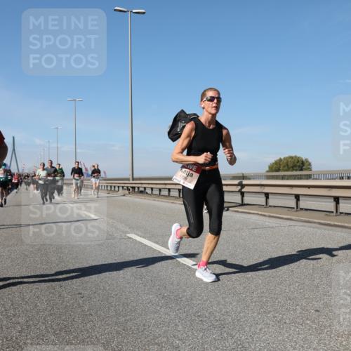 03.10.2025 - Köhlbrandbrückenlauf Yannick Fuchs http://msf.ph/oto/9195702 03.10.2025 12:00:39 Position 3 5047, 4709 meine-sportfotos.de