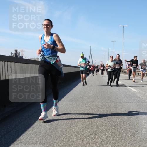 03.10.2025 - Köhlbrandbrückenlauf Yannick Fuchs http://msf.ph/oto/9195708 03.10.2025 12:00:41 Position 3  meine-sportfotos.de