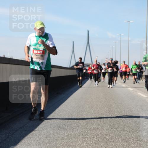 03.10.2025 - Köhlbrandbrückenlauf Yannick Fuchs http://msf.ph/oto/9195717 03.10.2025 12:00:43 Position 3 5076, 5010, 80 meine-sportfotos.de