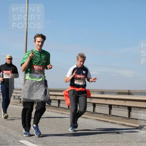 03.10.2025 - Köhlbrandbrückenlauf Yannick Fuchs http://msf.ph/oto/9195731 03.10.2025 12:00:46 Position 3 4981, 4979 meine-sportfotos.de