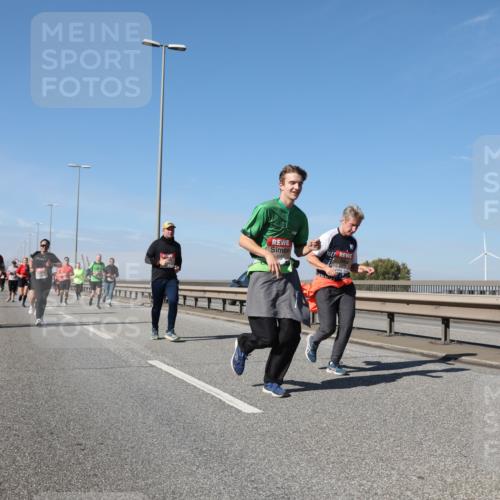 03.10.2025 - Köhlbrandbrückenlauf Yannick Fuchs http://msf.ph/oto/9195733 03.10.2025 12:00:47 Position 3  meine-sportfotos.de
