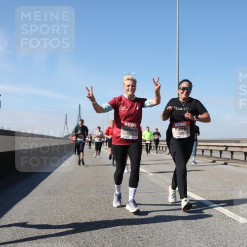 03.10.2025 - Köhlbrandbrückenlauf Yannick Fuchs http://msf.ph/oto/9195744 03.10.2025 12:00:50 Position 3 5578, 5405, 5981 meine-sportfotos.de