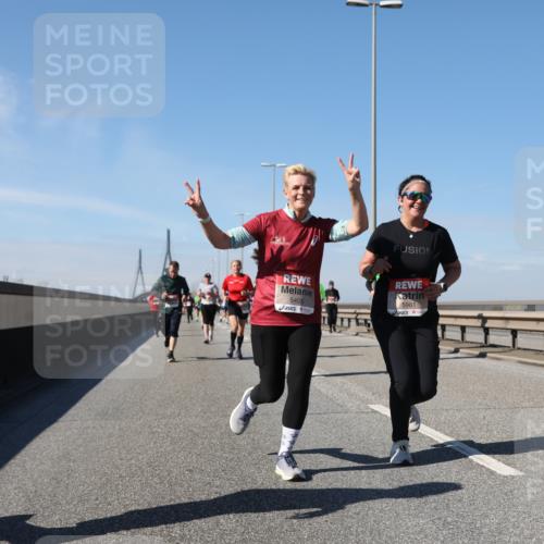 03.10.2025 - Köhlbrandbrückenlauf Yannick Fuchs http://msf.ph/oto/9195745 03.10.2025 12:00:50 Position 3 78, 5405, 5981 meine-sportfotos.de
