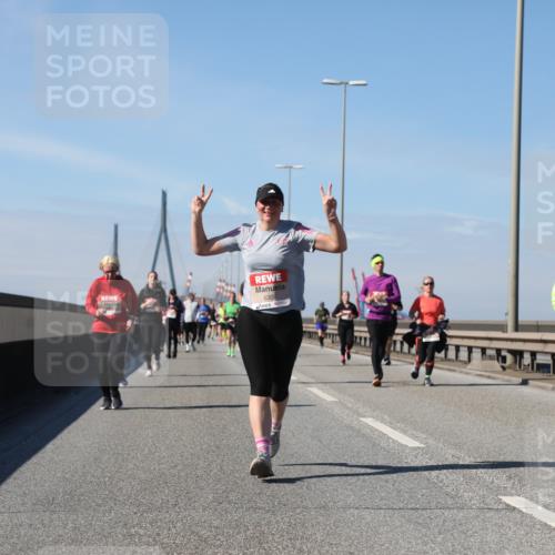 03.10.2025 - Köhlbrandbrückenlauf Yannick Fuchs http://msf.ph/oto/9195765 03.10.2025 12:00:54 Position 3 6300 meine-sportfotos.de