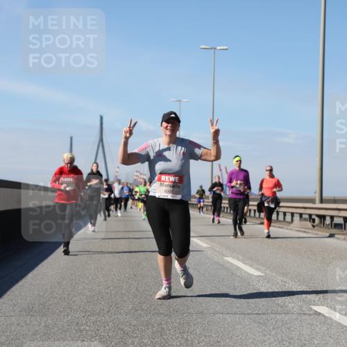 03.10.2025 - Köhlbrandbrückenlauf Yannick Fuchs http://msf.ph/oto/9195766 03.10.2025 12:00:55 Position 3 6300 meine-sportfotos.de