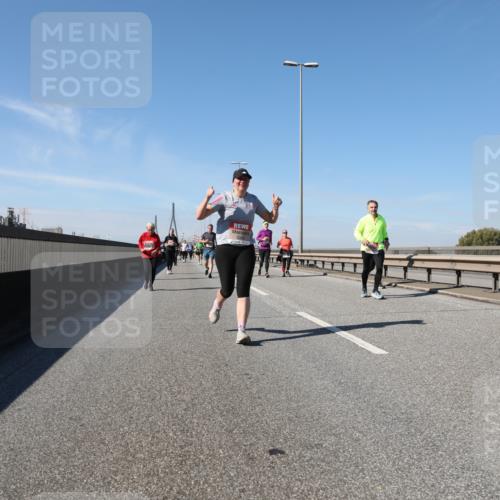 03.10.2025 - Köhlbrandbrückenlauf Yannick Fuchs http://msf.ph/oto/9195770 03.10.2025 12:00:55 Position 3  meine-sportfotos.de