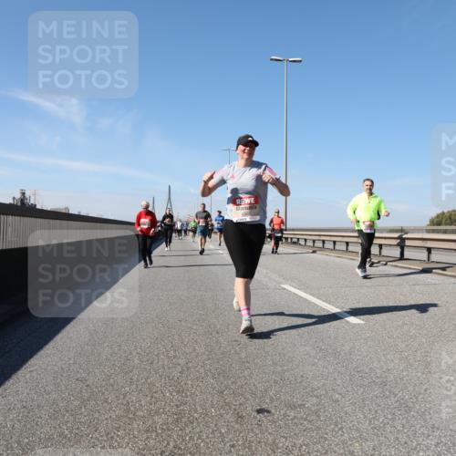 03.10.2025 - Köhlbrandbrückenlauf Yannick Fuchs http://msf.ph/oto/9195772 03.10.2025 12:00:56 Position 3 6300 meine-sportfotos.de