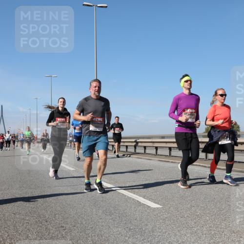 03.10.2025 - Köhlbrandbrückenlauf Yannick Fuchs http://msf.ph/oto/9195786 03.10.2025 12:01:00 Position 3  meine-sportfotos.de