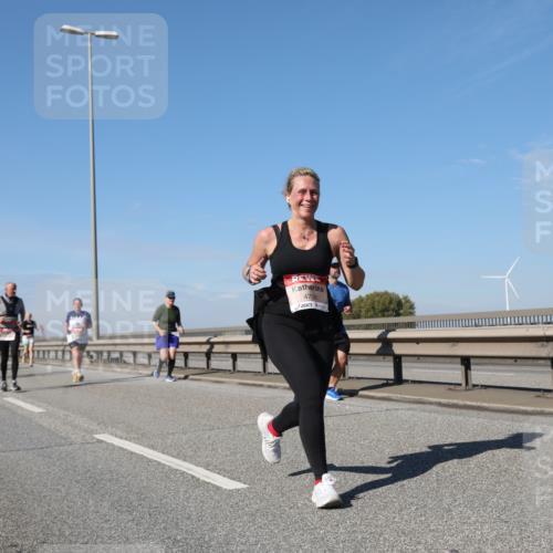 03.10.2025 - Köhlbrandbrückenlauf Yannick Fuchs http://msf.ph/oto/9195814 03.10.2025 12:01:08 Position 3 4706 meine-sportfotos.de